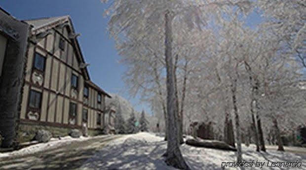 Отель 4 Seasons At Бич Маунтин Экстерьер фото
